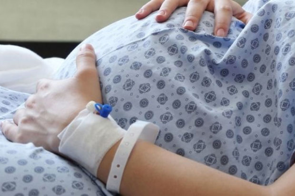 TƏBİB-in icraçı direktoru əmr imzaladı: Ana ölümləri ilə bağlı komissiya yaradıldı